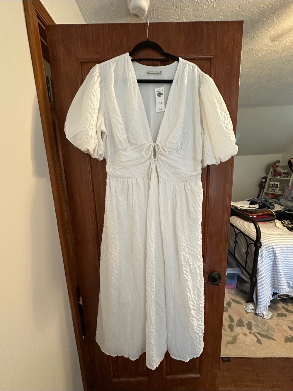 Abercrombie & Fitch White Textured Puff-Sleeve Midi Dress with Tie Waist